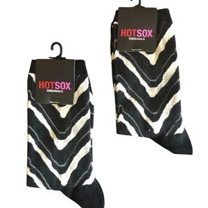 Women’s Hot Sox Originals Black & White Chevron Socks Size 9-11, Shoe Size 4-10